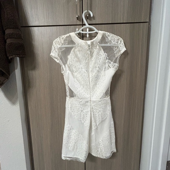 Gorgeous Bebe Dress! Only worn once and beautiful on! - Picture 2 of 3